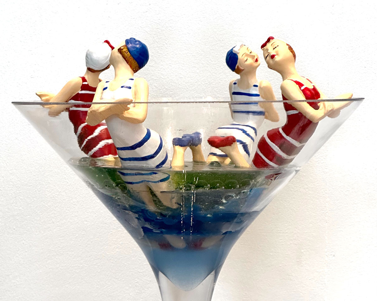'Vintage Bathers' resin art by Glen Middleham at Jam