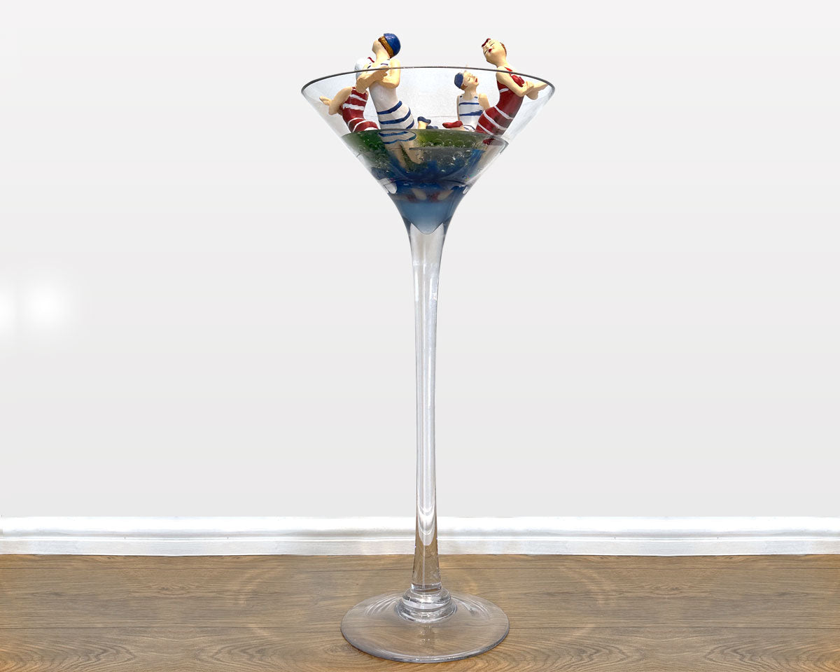 'Vintage Bathers' resin art by Glen Middleham at Jam