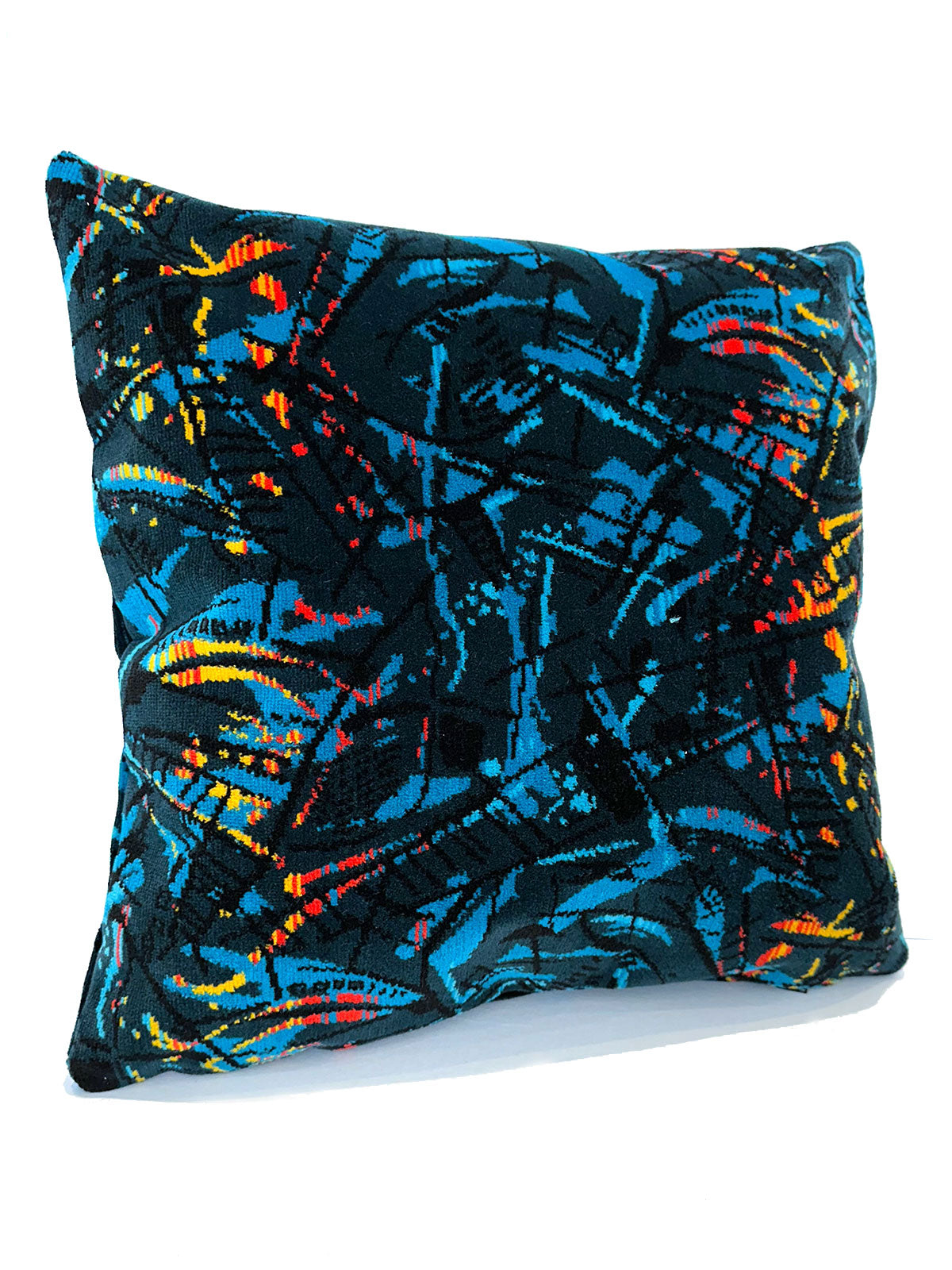 Moquette cushion - Blue and black with abstract pattern