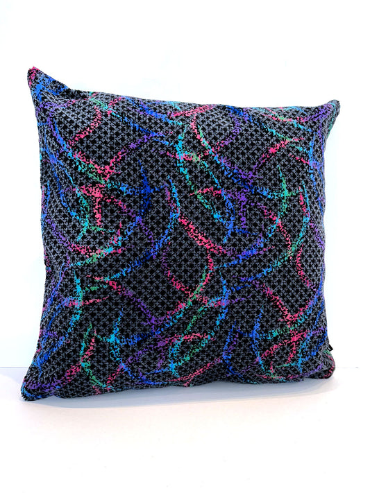 Moquette cushion - Grey and black with swirls