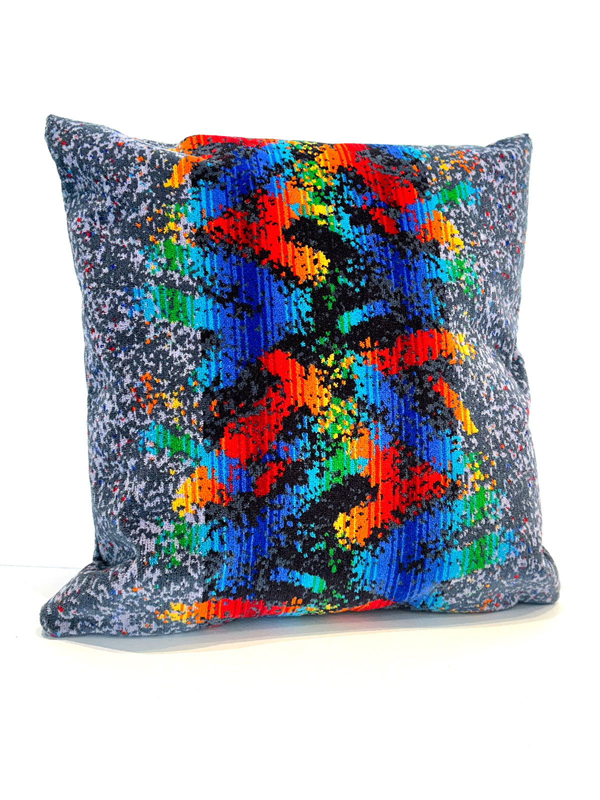 Moquette cushion - Grey with rainbow lines