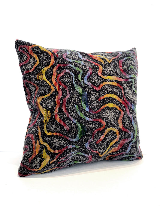 Moquette cushion in grey with rainbow pattern